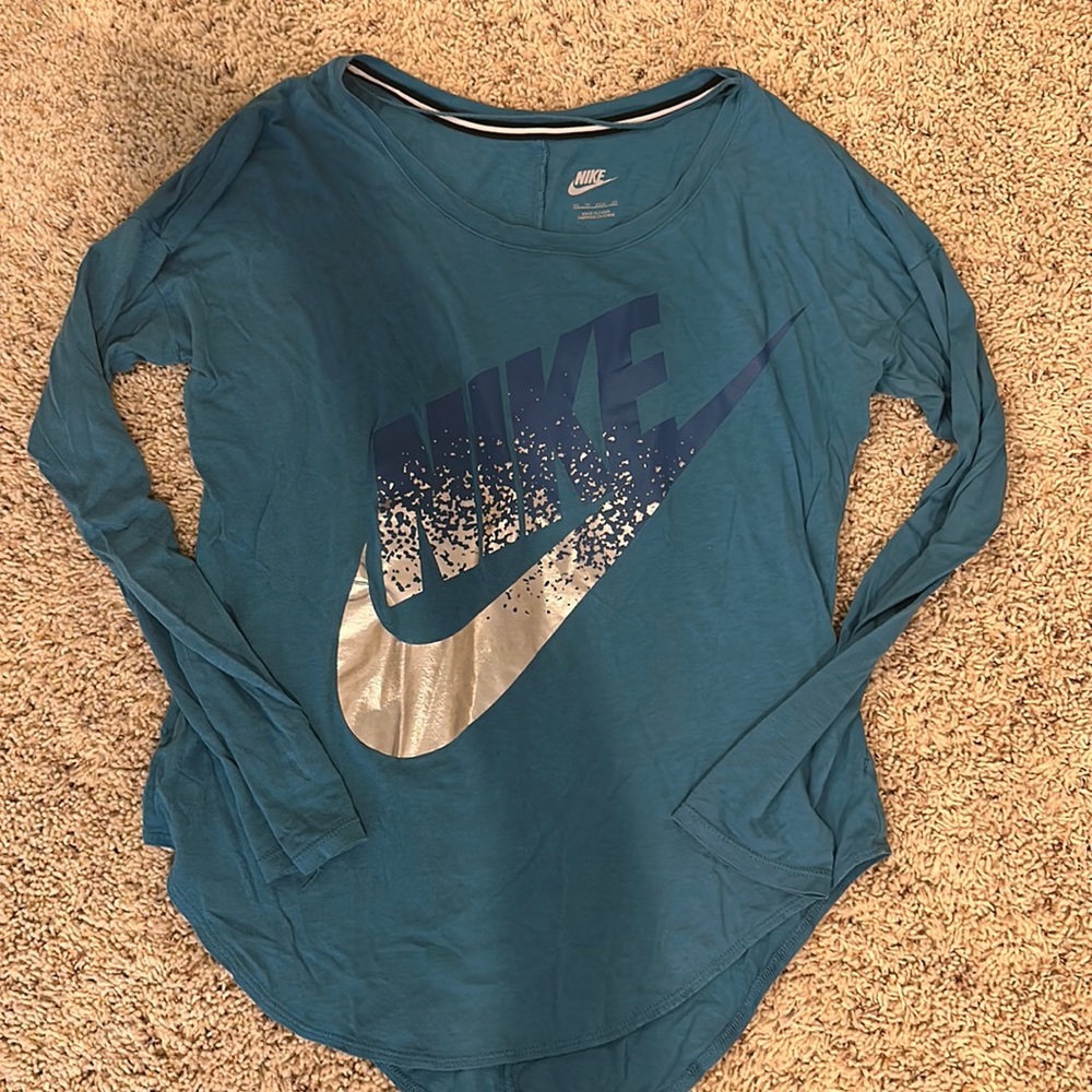 Women’s Nike long sleeve